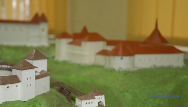 Замки Тернопольщины туристы могут увидеть и в 3D-формате