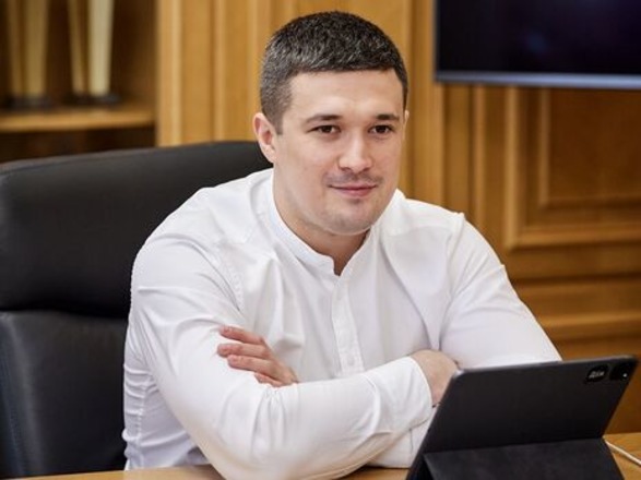 Приложение Facebook теперь доступно на украинском языке для iOS