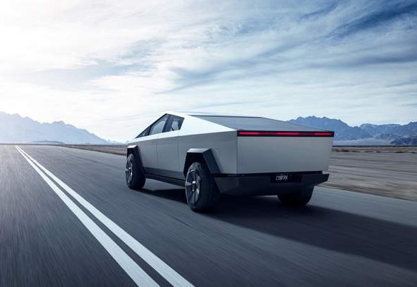 Илон Маск рассказал, когда начнутся поставки Tesla Cybertruck