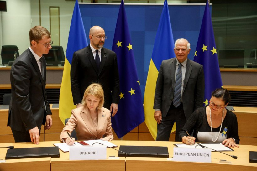 Україна та ЄС підписали нині п’ять угод у Брюсселі, - Шмигаль (фото)