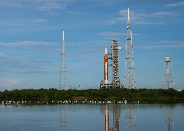 NASA завершила испытания топливной системы ракеты для миссии на Луну