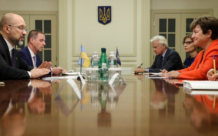 У жовтні місія МВФ розпочне роботу над новою спеціальною програмою з Україною, – Шмигаль (фото)
