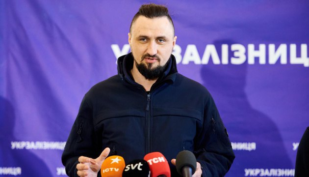 Життя на паузі: як українці та бізнес живуть без світла