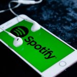 Spotify сообщила о сокращении 6% сотрудников