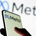 Компания Meta восстановит аккаунты Трампа в Facebook и Instagram