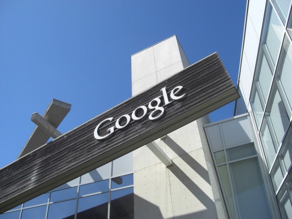 Google после прорыва Microsoft инвестирует 300 млн долл. в стартап по искусственному интеллекту
