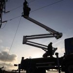 Через ворожі обстріли знеструмлені прифронтові населені пункти у чотирьох областях