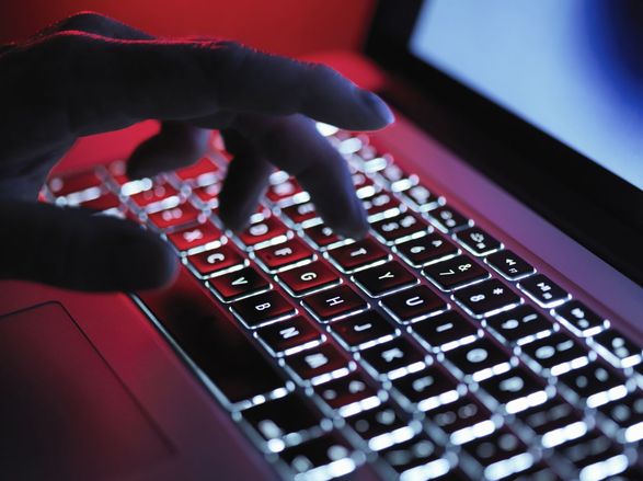 США предлагают 10 млн долларов за информацию о российском хакере