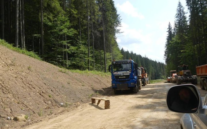 Два приватних курорти «Буковелю» з'єднають дорогою за державний кошт