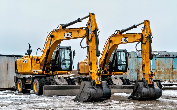 Укрзалізниця отримала техніку та обладнання для відновлення інфраструктури