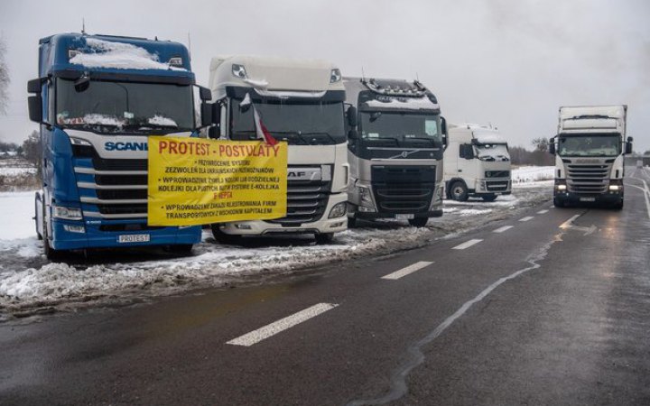 Польща може почати перевіряти все українське зерно, яке транзитом потрапляє у державу