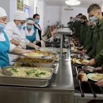 Компанія ексчиновника часів Януковича намагається зірвати закупівлі харчування ЗСУ