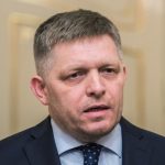 Reuters: Фіцо не хоче платити більше і планує домовитися щодо продовження транзиту російського газу через Україну