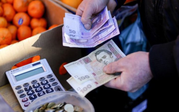 Держстат: інфляція на споживчому ринку за рік зросла до 12%