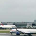 Лондонський аеропорт Гітроу закрили через пожежу на електропідстанції (фото)