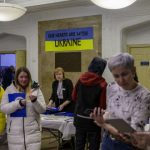 Адміністрація Трампа планує позбавити законного статусу 240 000 українських біженців – Reuters (доповнено)