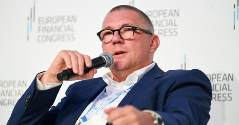 Заступник голови правління ПриватБанку Маріуш Качмарек йде з посади