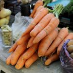 Ціни на моркву в Україні летять вниз: скільки зараз коштує кілограм овоча