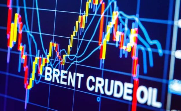 Ціни на нафту прискорили падіння: Brent подешевшала до $70,22 за барель