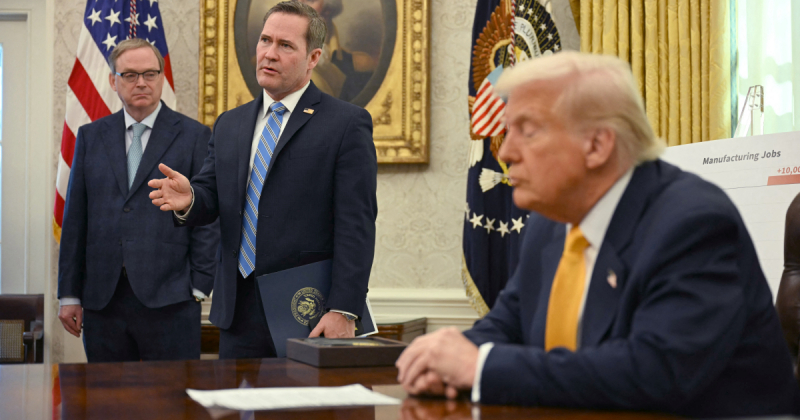«Волц засвоїв урок». Трамп підтримав свого радника після інциденту з чатом у Signal