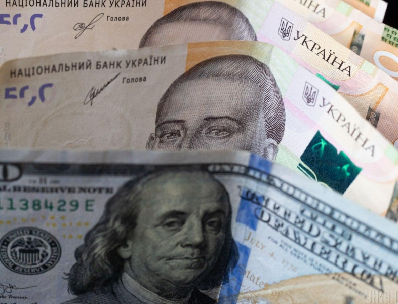 Гривня максимально зміцнилася до долара: банкір пояснила, що впливає на курс валют
