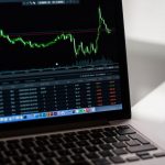 Інвестори скуповують китайські акції на тлі торгової війни Трампа