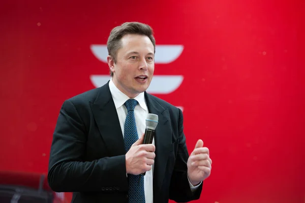 Продажі Tesla в Німеччині впали на 76%