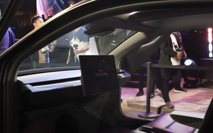 Tesla наблизилась до запуску роботаксі в Каліфорнії
