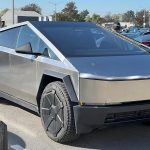 Tesla відкликає понад 46 тисяч Cybertruck через проблему з зовнішньою панеллю