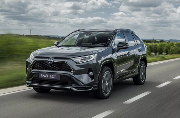 Toyota RAV4 знову очолила світовий рейтинг найбільш продаваних моделей з початку року