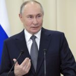 “Врегулювання статусу” українців в РФ: розвідка Британії назвали небезпеку від указу Путіна