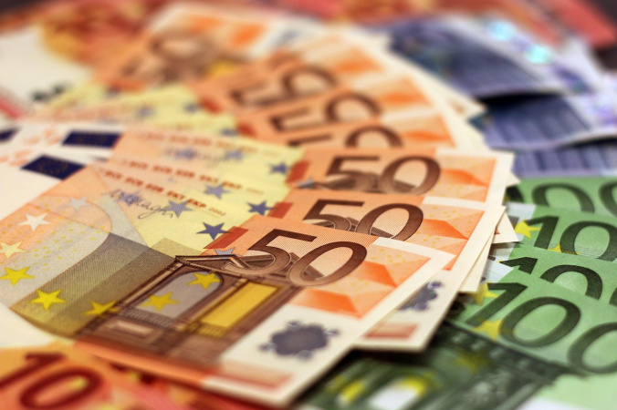 ЄС пропонує створити фонд військової допомоги Україні на 40 мільярдів євро без Угорщини