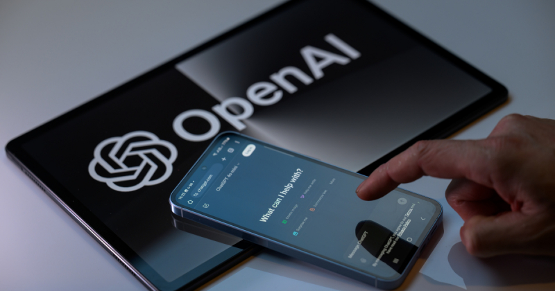 OpenAI відкотила оновлення ChatGPT через надмірну улесливість і нещирість