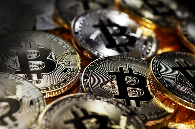 Спотові біткоїн-ETF фіксують приплив капіталу, Трамп проведе вечерю для власників TRUMP: що нового