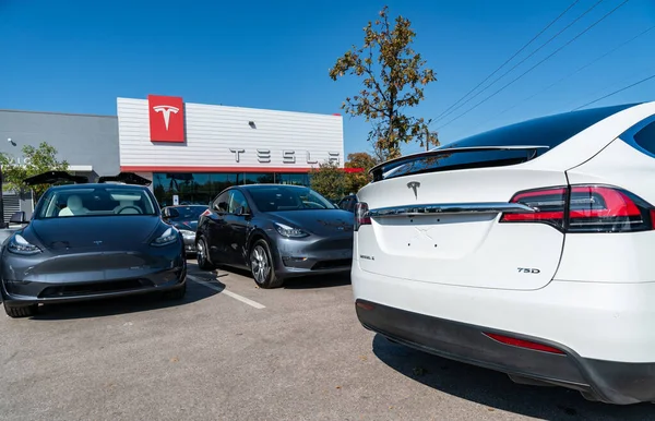 Tesla у першому кварталі втричі скоротила чистий прибуток