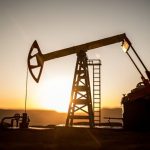 У квітні ціни на нафту досягли трирічного дна