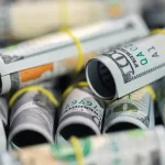 UBS знову знижує прогноз щодо долара