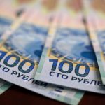 Дефіцит бюджету РФ з початку року зріс майже втричі