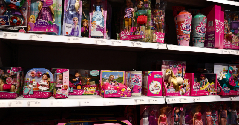 Трамп погрожує залишити виробника Barbie без ринку США