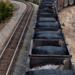 Китай значно скоротив закупівлі російської нафти та вугілля в очікуванні санкцій США
