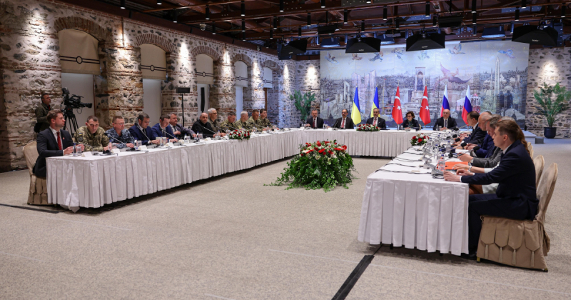 Україна та Росія на переговорах домовились про обмін полоненими 1000 на 1000, обговорили зустріч Путіна та Зеленського