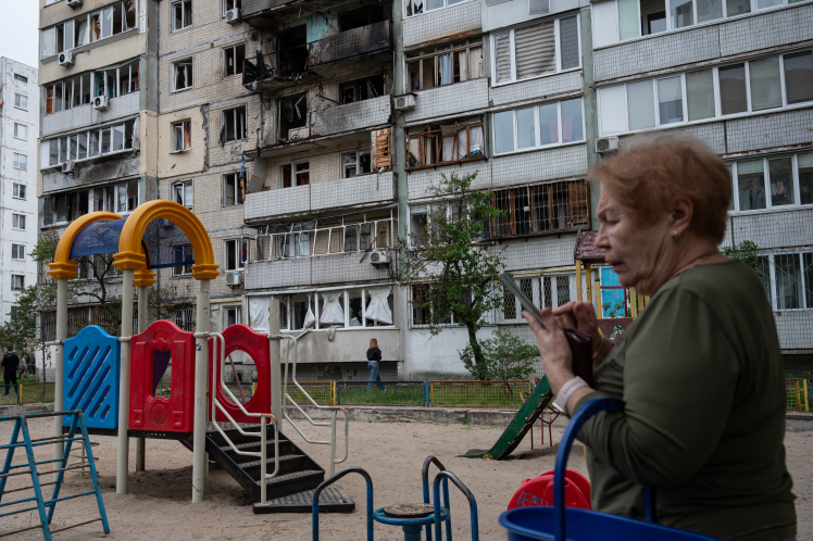 Київ оговтується після нічного удару Росії: фоторепортаж