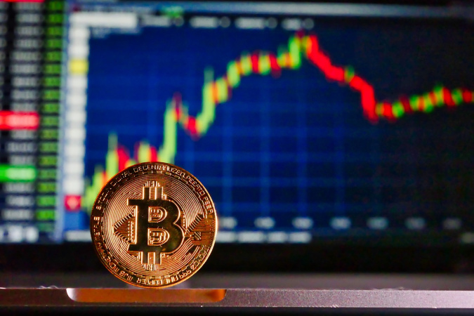 Біткоїн зріс до $96 000, у Tether пояснили відмову від реєстрації USDT за правилами MiCA: що нового