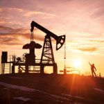 Ціни на нафту зменшуються: ОПЕК+ має намір прискорити збільшення видобутку