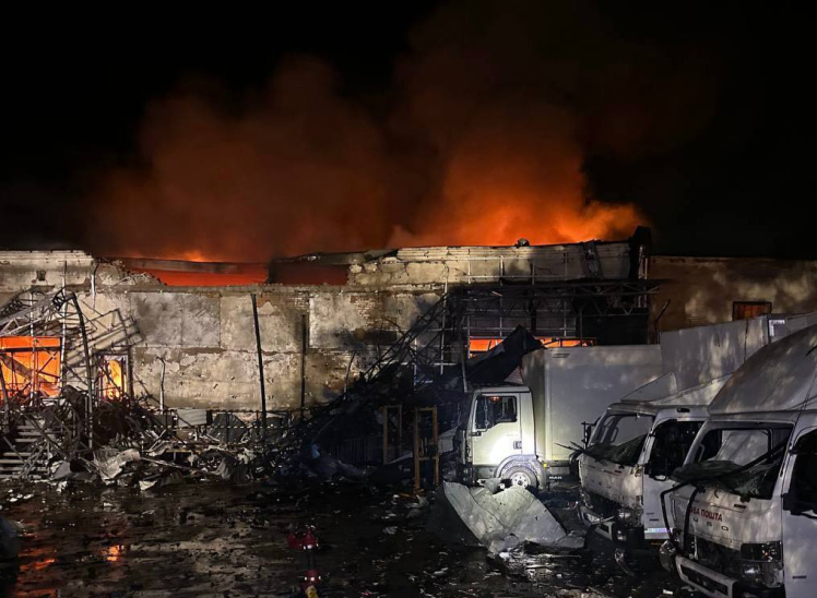 Росія дронами знищила депо та відділення «Нової пошти» на Одещині (фото, відео)
