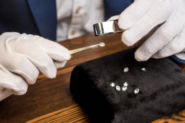 De Beers таємно продає алмази зі знижкою обраним клієнтам