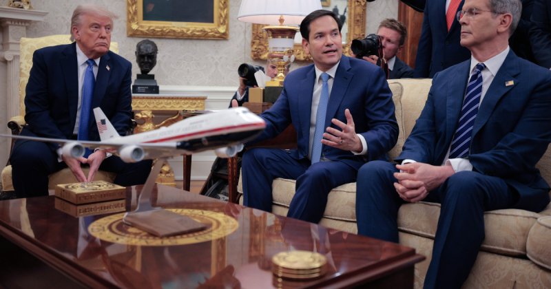 Сигнал для Росії і крок до припинення війни. Команда Трампа прокоментувала угоду з Україною