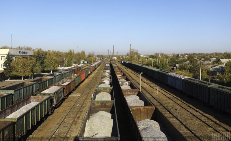 Якщо тарифи на вантажні перевезення “Укрзалізниці” зростуть, економіка втратить 1,2% ВВП та 3% експорту, – ДП “Укрпромзовнішекспертиза”
