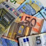 Курс валют на 13 травня: євро в банках подешевшало на 35 копійок