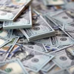 Курс валют на 21 травня: долар в банках подорожчав на 10 копійок, євро на 15 копійок